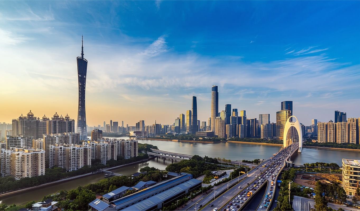 Guangzhou One Day [Canton Tower + Chen Clan Academy + Shamian + Yuexiu Park + Pearl River Night Cruise] English guide