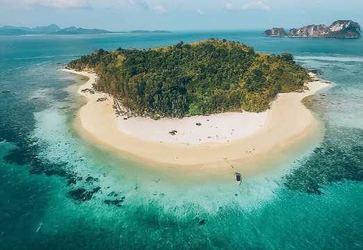 Phi Phi & Bamboo Islands Snorkeling Tour w/ Fins by Speedboat