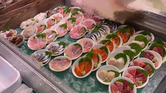 Tokyo: Thưởng thức nhiều món ăn cổ điển Nhật Bản tại chợ Tsukiji