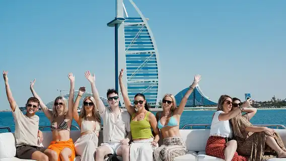 杜拜 Xclusive 豪華共享碼頭遊艇之旅 1/2/3 小時+現場音樂+早餐/燒烤+飲品（可選）