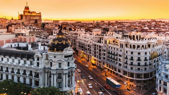 Tour privado de día completo por los monumentos más importantes de Madrid