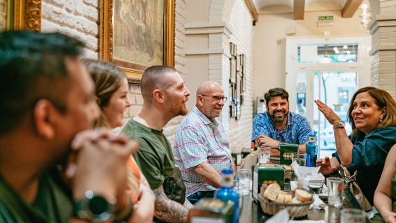 Madrid : visite gastronomique et œnologique avec 10 tapas et 4 boissons incluses