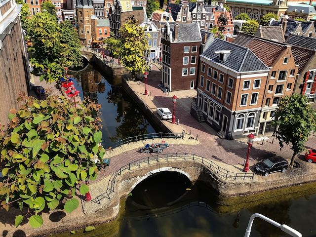 One day in Hague with self-guided audio tour