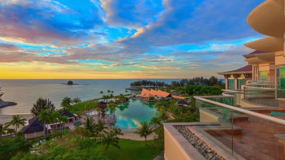 Brunei-Tagesausflug: Sultan-Omar-Ali-Saifuddien-Mausoleum + Istana Nurul Iman + Jame' Asr Hassanil Bolkiah-Moschee + Wasserdorf