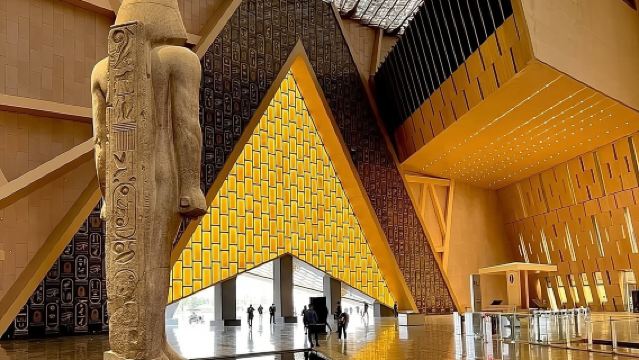 Từ Hurghada: Tour Nhóm Nhỏ Trọn Ngày Đến Bảo Tàng Lớn Ai Cập GEM & Kim Tự Tháp Giza