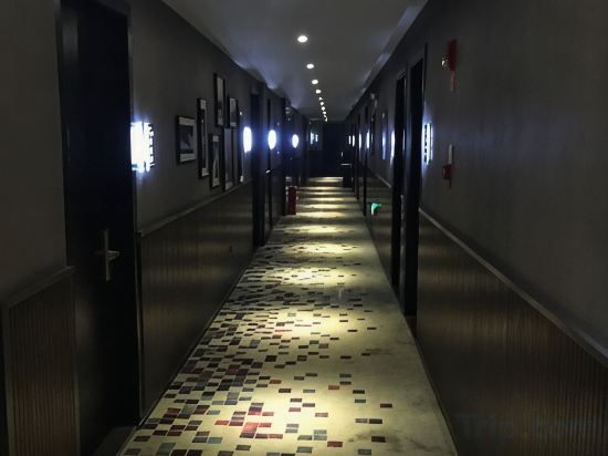 Others 4, California Holiday Hotel, Anshun