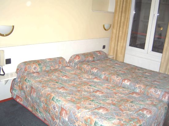 Hotel Ferney République Room Type - Twin Room