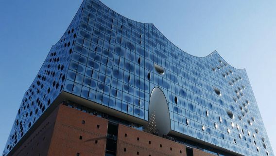 Elphi Plaza and HafenCity: A Culinary Journey Tour