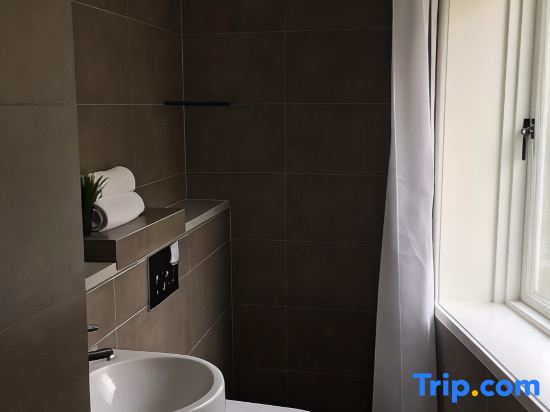 Sydney Boutique Hotel - Tap to explore photos
