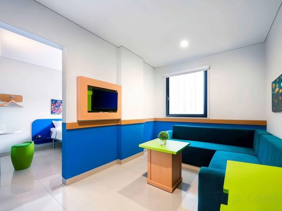 ibis budget Jakarta Daan Mogot - Tap to explore photos