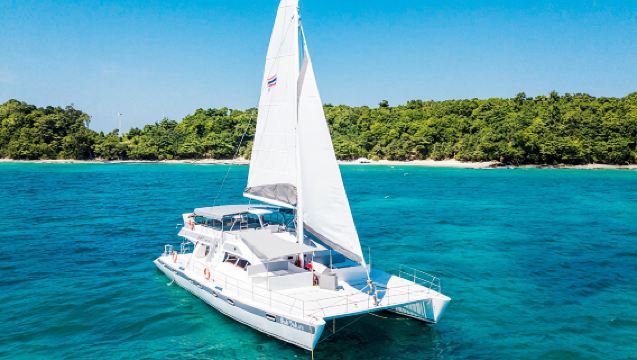 泰國攀牙灣出海包船拼船遊艇新激情號大白號帆船007島皮划艇泛舟日落大船洪島音樂派對普吉島星光之旅租船