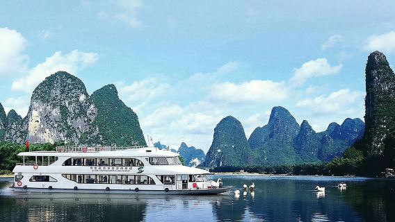 Li River cruise & Yangshuo countryside private day tour