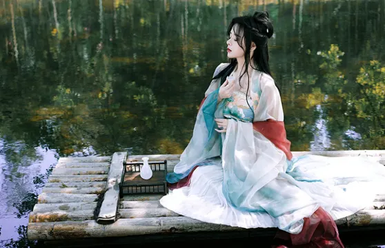 白山Trip Moments【長白山攝影師跟拍航拍約拍抓拍街拍寫真婚紗微電影/多語言翻譯】