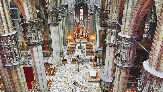 Milan: Skip-the-Line Duomo & La Scala Museum Guided Tour