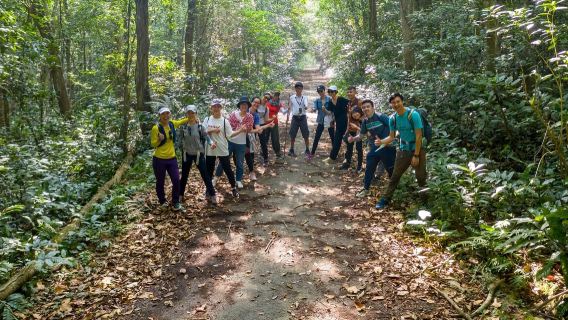 Pengembaraan Mendaki Taman Negara Cat Ba, Kampung Viet Hai & Pengembaraan Berkayak di Teluk Lan Ha