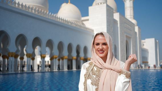 Desde Dubái: Visita turística a la ciudad de Abu Dabi y a la Mezquita Sheikh Zayed