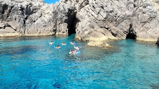 ถ้ำบลูแอนด์กรีน ชายหาดชุนจ์ - ทัวร์เรือสปีดโบ๊ตกลุ่มเล็กพร้อมเครื่องดื่ม