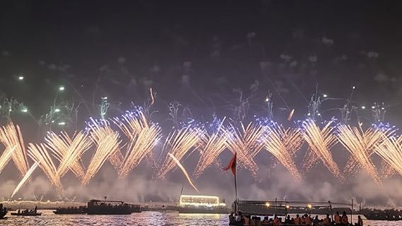Varanasi: Dev Diwali Boat Ride with Food and Guide