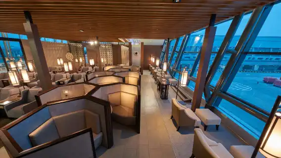 CGK 雅加達機場：使用高級休息室