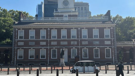 Chuyến tham quan bằng xe điện kéo dài 2 giờ ở Philadelphia cùng hướng dẫn viên địa phương