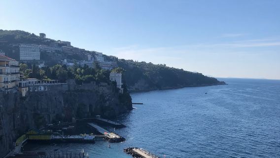 意大利那不勒斯新堡+ 翁貝托一世長廊【中文專車-舒適純淨】