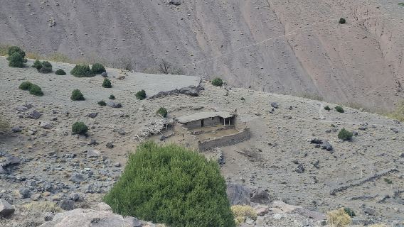 Senderismo en las montañas del Atlas Paso Tizi Mzik (2480 m)