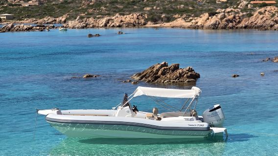 Excursion quotidienne en bateau privé dans l'archipel de La Maddalena