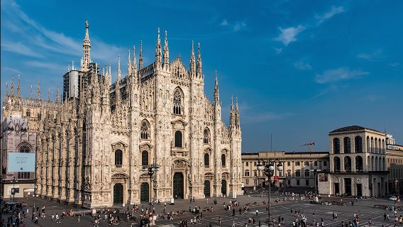 ドルチェアックア+イタリアサンレモワンデーツアー【貸切チャーター専用ラインI 中日英対応ドライバーガイド】