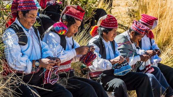 Ganztagestour zum Titicacasee und zu den Uros- und Taquile-Inseln