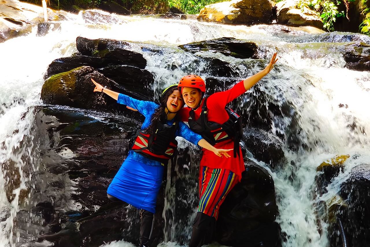 Canyoning in Río del Molino in Valle de Bravo