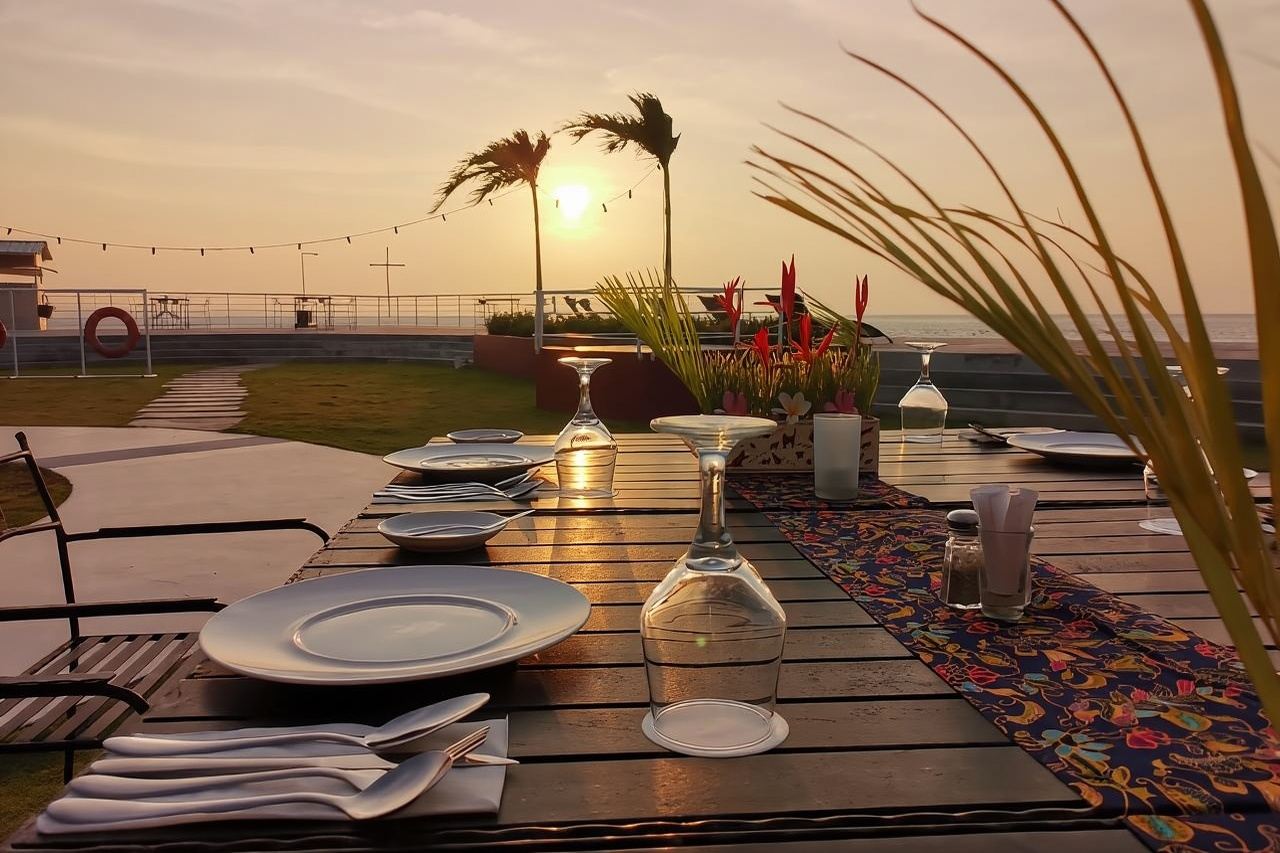 Bintan Sunset Dinner and Heritage Tour at Doulos Phos The Ship Hotel with Hotel Transfer