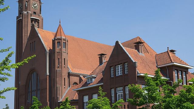 Self guided tour with interactive city game of Roosendaal