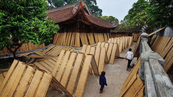 Full day in Ha Noi!Efficiently visit the popular tourist spots of Tho Ha and Dong Ky villages(Lunch)