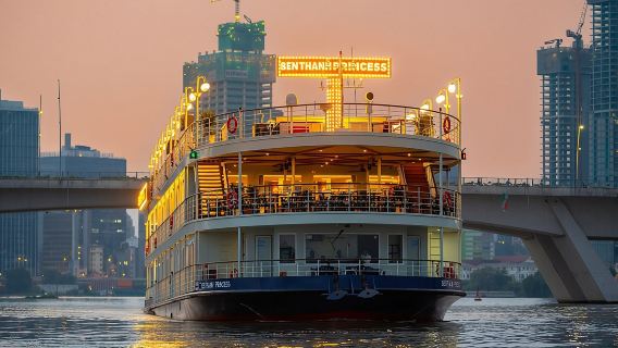 Private Tour: Wasserpuppentheater und Dinner-Kreuzfahrt auf dem Saigon-Fluss