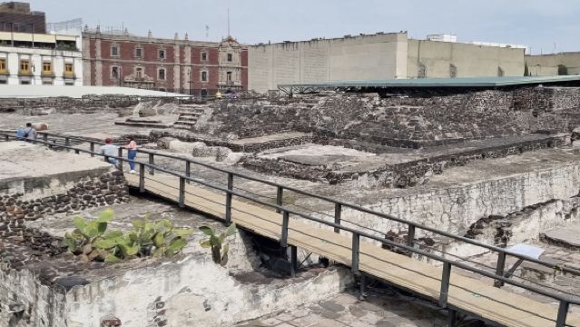 墨西哥城瓜達露佩聖母聖殿-墨西哥城國家藝術宮可定制【中文專車-舒適純淨】