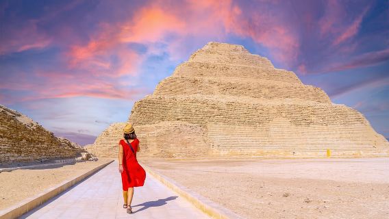 Il Cairo: Tour giornaliero a Memphis, Saqqara e Dahshur con ingresso alle tombe e trasferimento privato