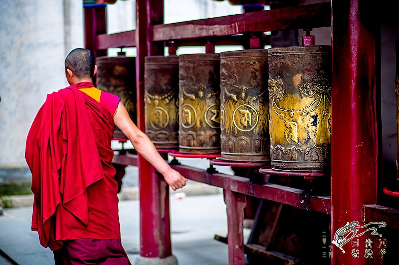 西寧+青海湖+塔爾寺+拉脊山+日月山一日遊 【包車遊】