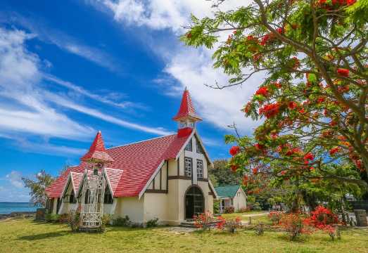 Mauritius 1-day tour with 8-hour private charter: Caudan, Citadelle (Fort Adelaide), Notre-Dame Auxiliatrice de Cap Malheureux, and Grand Baie