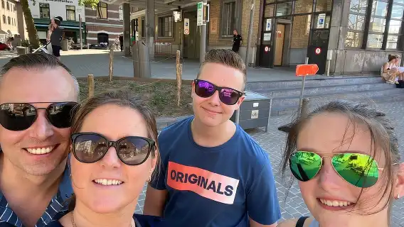 Self guided tour with interactive city game of Bremen