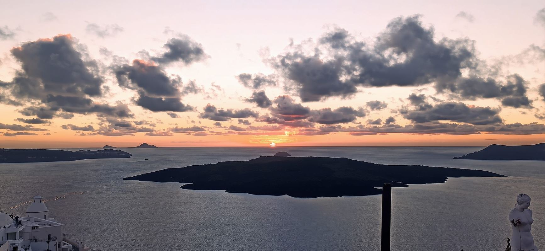 Santorini Shore Escape