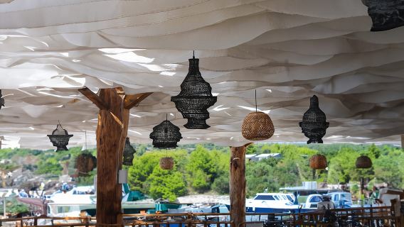 Split: Tur Blue Lagoon & 3 Pulau dengan Makan Siang & Teluk Tersembunyi