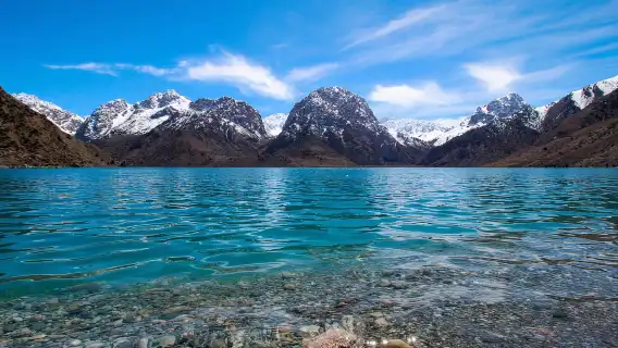 From Samarkand: Day tour to the Tajiksitan Alexander lake.
