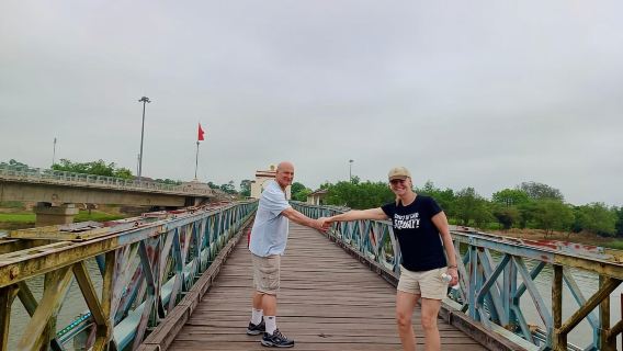 퐁나(Phong Nha): 빈목(Vinh Moc) 터널을 통해 후에(Hue) 또는 호이안(Hoi An)으로