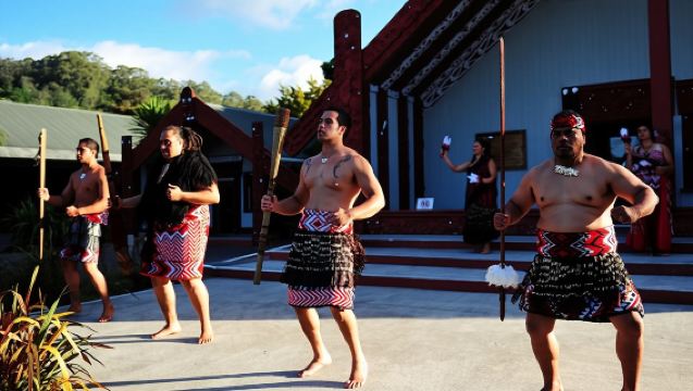 หมู่บ้านวัฒนธรรมเมารี Whakarewarewa โรโตรัว เกาะเหนือของนิวซีแลนด์ [มีแพ็กเกจให้เลือกมากมาย|สามารถเลือกชมการแสดงของชาวเมารีได้]