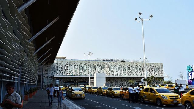 Private shuttle service from Santa Marta Airport to Hotel in Santa Marta