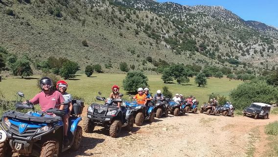 รถ ATV ซาฟารีสี่ล้อจากบริเวณ Georgioupolis