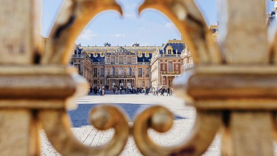Excursion d'une journée aux jardins de Monet, au château de Versailles, à la galerie des Glaces et aux jardins de Paris, France | Visite en anglais