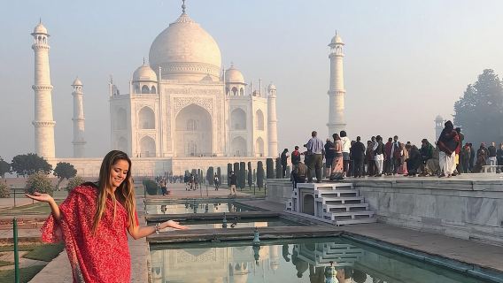 Private Guided Taj Mahal Tour with Skip The Line Entry Ticket