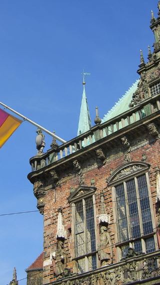 Bremen Market Square + Wallanlagen + Weser Stadium + Rolandsstatue private charter day tour