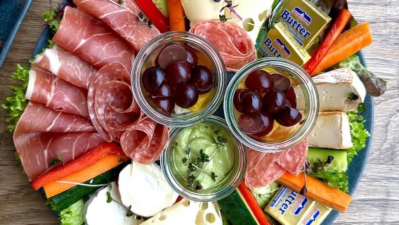 Champagne breakfast and escape game in Nuremberg's old town